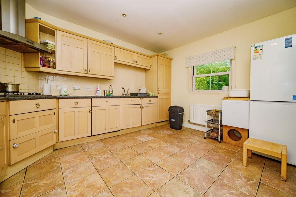 Additional image 16 of Salisbury Hall Drive, Hatfield