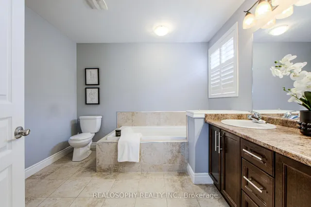 Additional image 25 of 24 Mona Lisa Crt