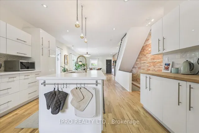 Additional image 20 of 2043 Davenport Rd