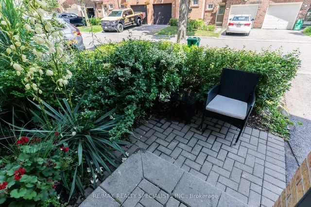 Additional image 3 of 2120 Rathburn Rd Unit 102