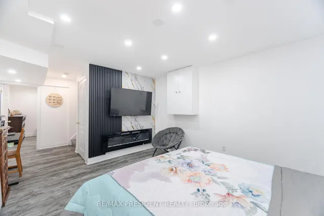 Additional image 37 of 58 Frontenac Cres