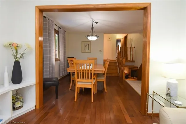 Additional image 14 of 2 Lobo Crt