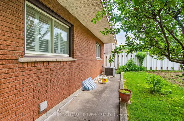 Additional image 48 of 75 President Dr