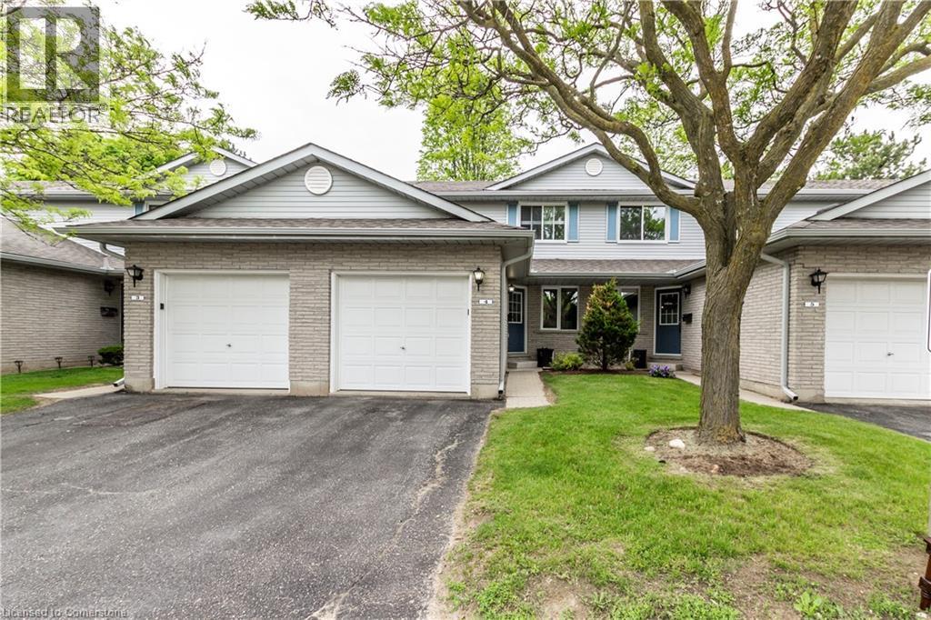 425 KINGSCOURT Drive Unit# 4|Waterloo, Ontario N2K3R5