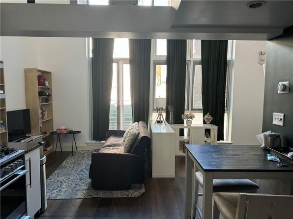 390 Lorimer St APT 2G, Brooklyn, NY 11206
