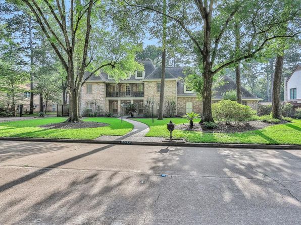 15219 Rainhollow Dr, Houston, TX 77070