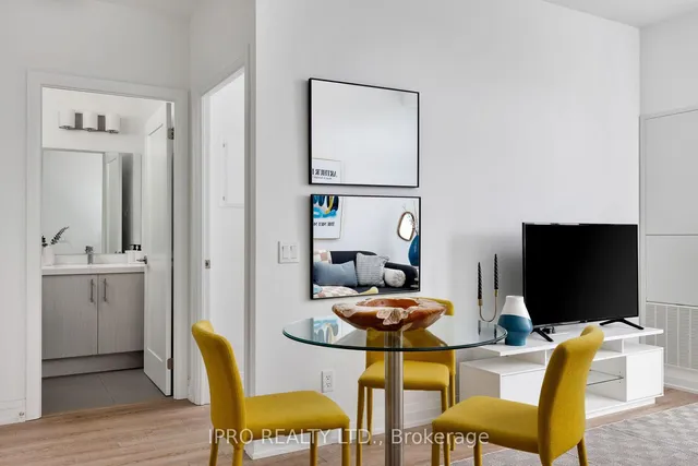 286 Main St Unit 807