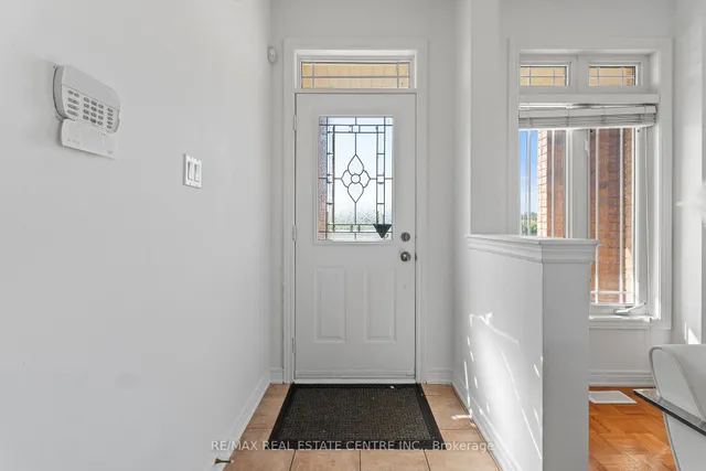 Additional image 5 of 27 Percy Gate