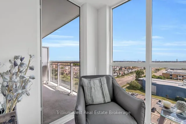 Additional image 20 of 1050 Main St Unit 1004