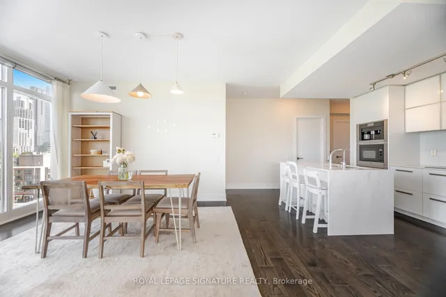 Additional image 12 of 170 Avenue Rd Unit 810