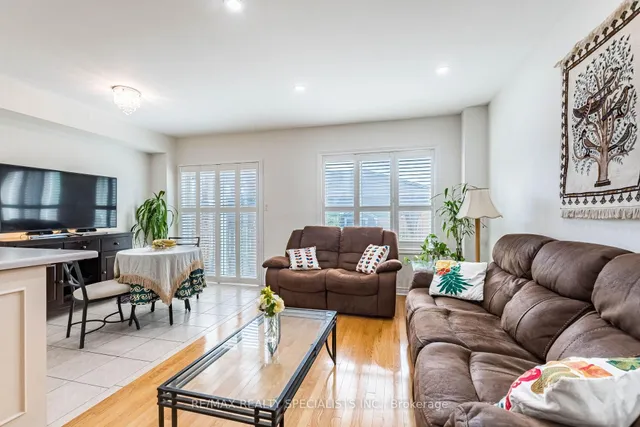 Additional image 11 of 6672 Opera Glass Cres