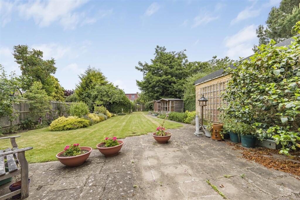 Additional image 17 of Burston Drive, Park Street, St. Albans