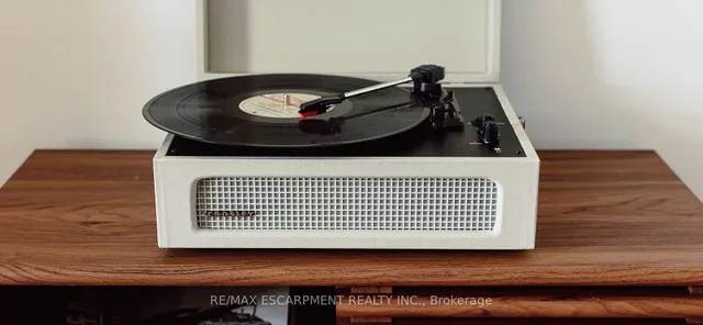 Additional image 18 of 227 Park St