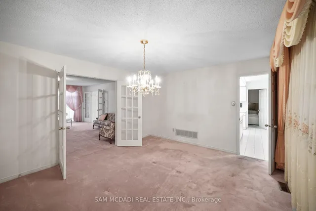 Additional image 9 of 7 Vogue Cres