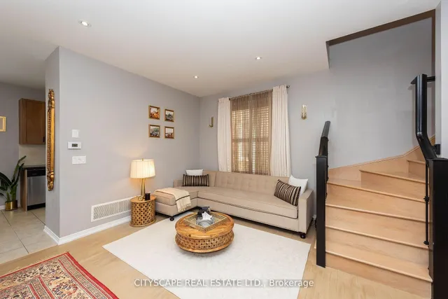 房产图片 10 - 651 Farmstead Dr 单元57