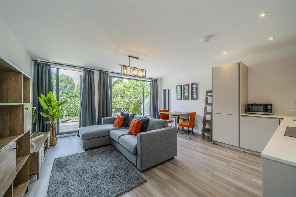 Additional image 25 of Campfield Road, St Albans