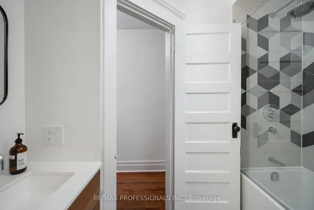 Additional image 30 of 20 Condor Ave