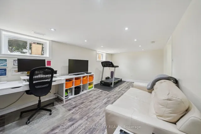 房产图片 17 - 33 Mendip Cres