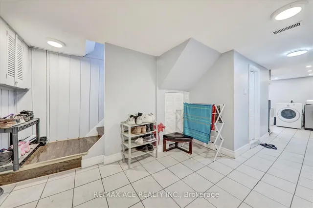 Additional image 23 of 10 Blakemanor Blvd