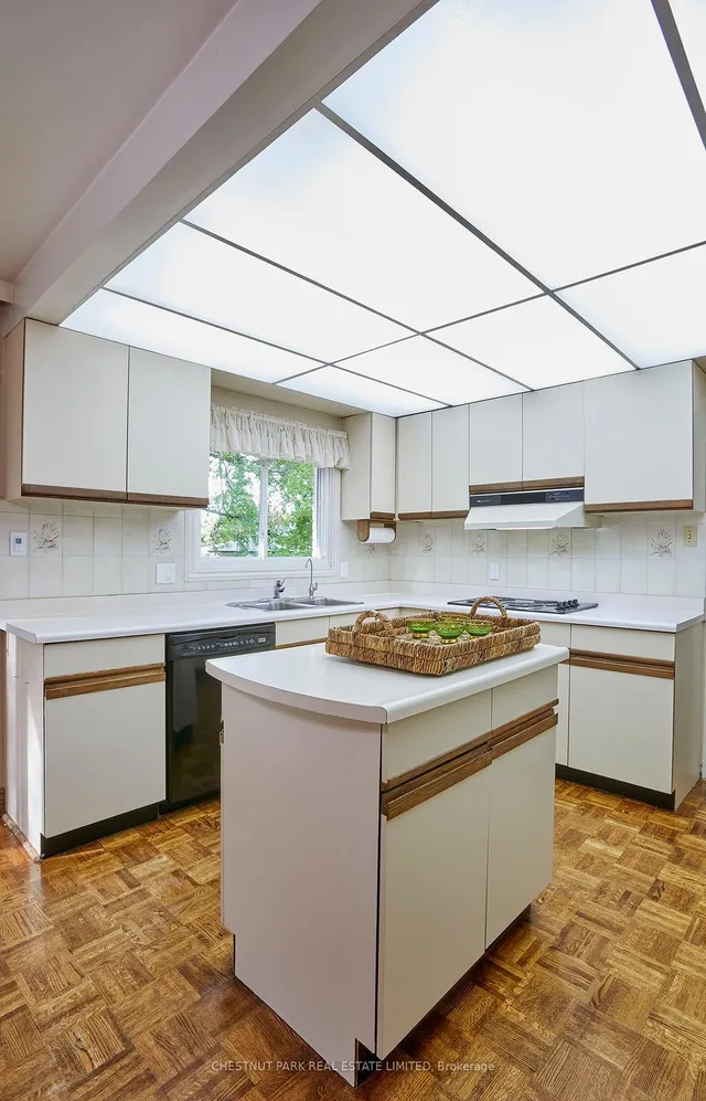 Additional image 13 of 252 Otonabee Ave