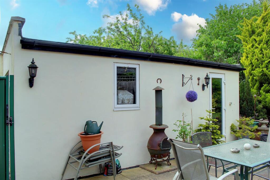 Additional image 20 of Oaklands Avenue, Brookmans Park