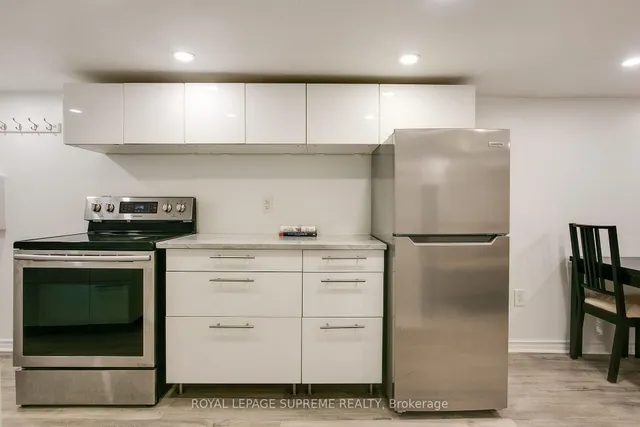 Additional image 31 of 255 Howland Ave