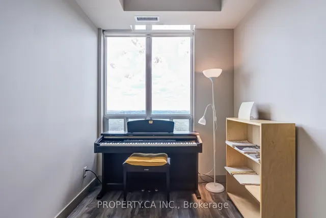 Additional image 17 of 8 Hillcrest Ave Unit PH 201