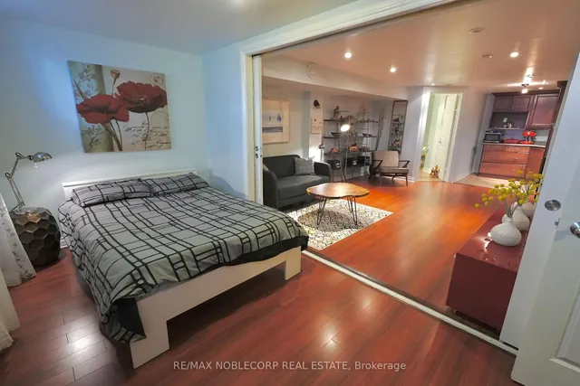 Additional image 29 of D-17 Overlea Blvd