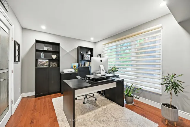 Additional image 22 of 4240 Dunvegan Rd