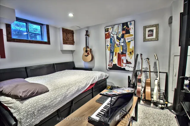 Additional image 26 of 26 Norval St