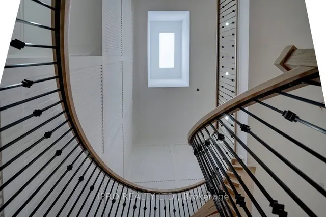 Additional image 12 of 12 Euclid Ave