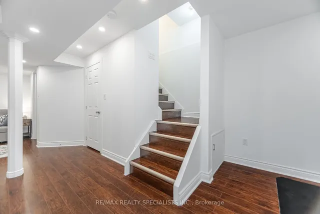 Additional image 30 of 21 Silo Crt