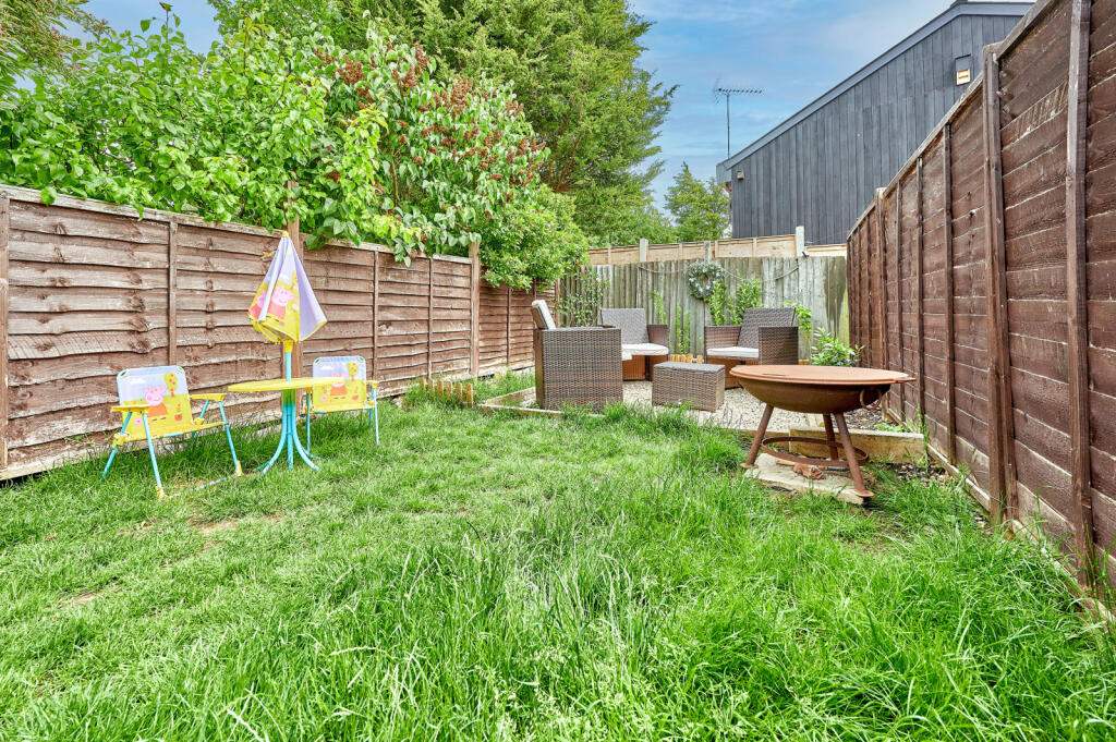 Additional image 3 of The Hill, Wheathampstead, St. Albans, Hertfordshire, AL4