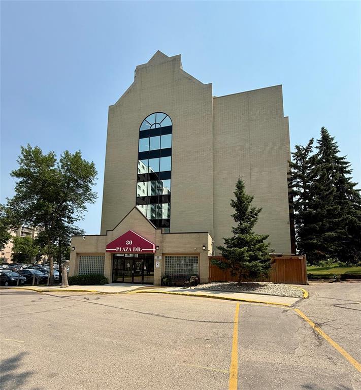2501 80 Plaza Drive|Winnipeg, Manitoba R3T5S1