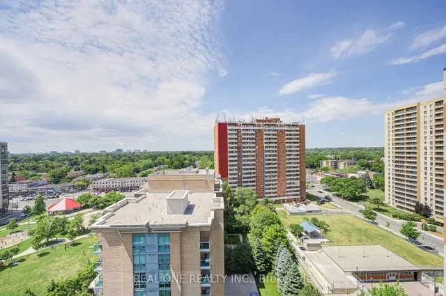 Additional image 29 of 15 Michael Power Pl Unit 1507