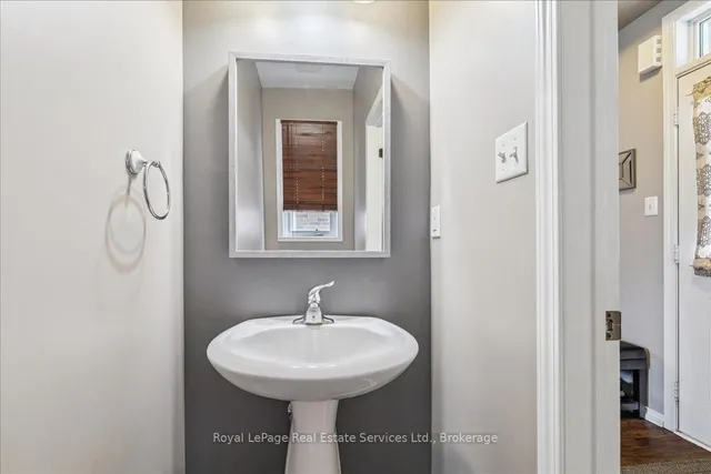 房产图片 21 - 64 Newport Cres