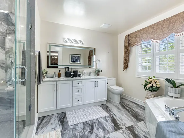 Additional image 20 of 38 Bottlebrush Dr