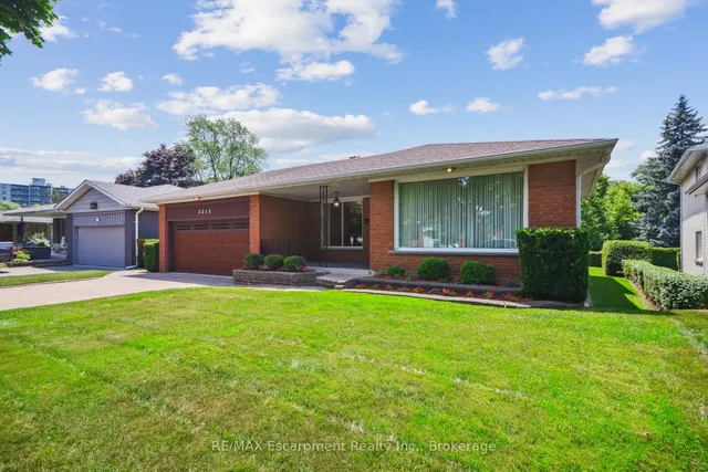 Additional image 2 of 3212 Cedartree Cres