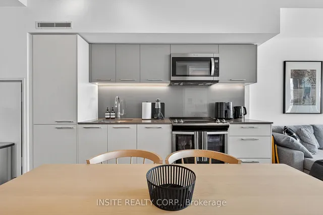 Additional image 13 of 15 Baseball Pl Unit 806