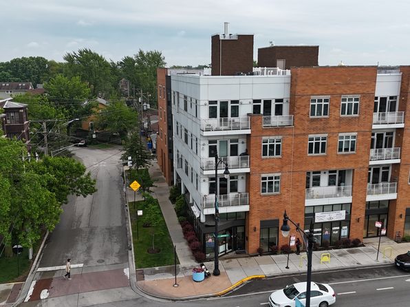 4770 N Manor Ave APT 405, Chicago, IL 60625