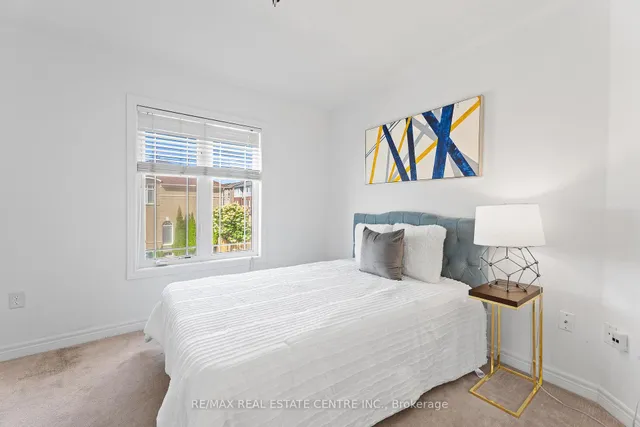 Additional image 32 of 27 Percy Gate