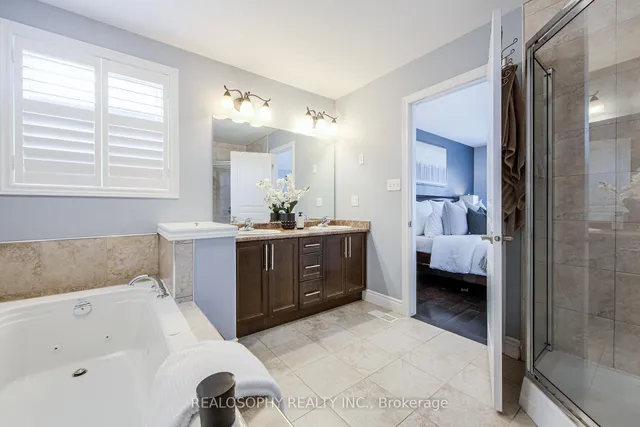 Additional image 26 of 24 Mona Lisa Crt