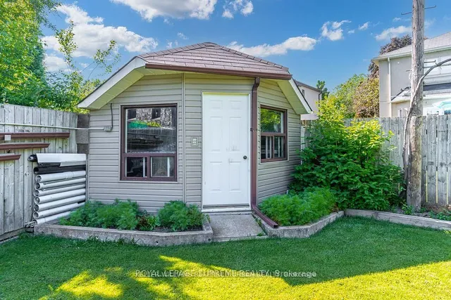 Additional image 37 of 74 Roberta Dr