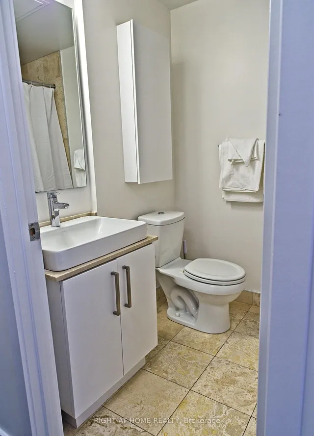 Additional image 9 of 12 York St Unit 1905