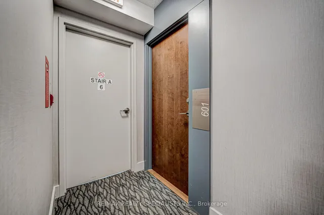 房产图片 4 - 多伦多湖滨大道2220号601单元