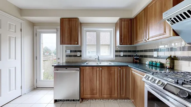 房产图片 13 - 49 Kawneer Terr