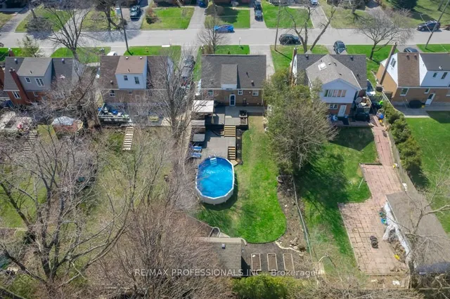 Additional image 36 of 82 Colonial Ave