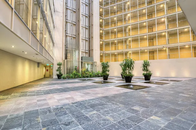 Additional image 6 of 650 Queens Quay Unit 1709