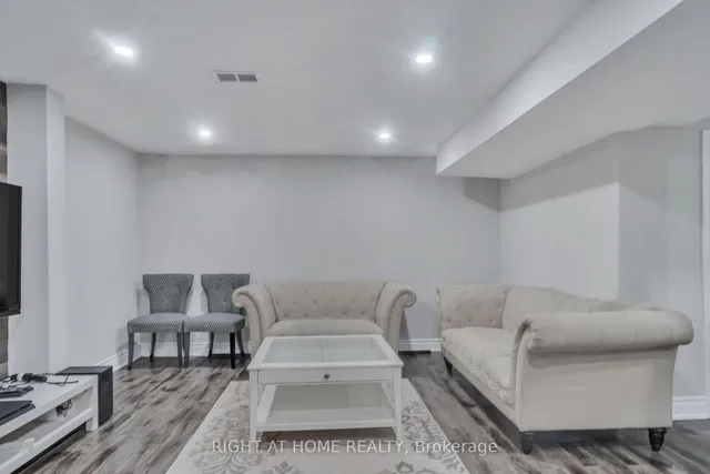 Additional image 37 of 39 Walbrook Rd