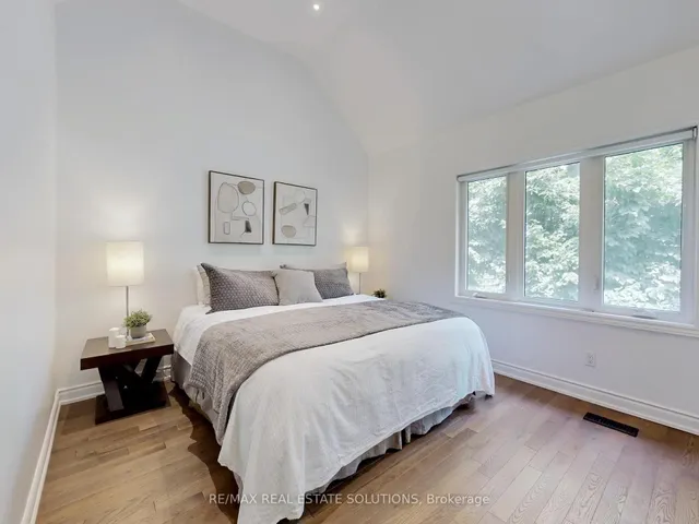 Additional image 12 of 114 Booth Ave